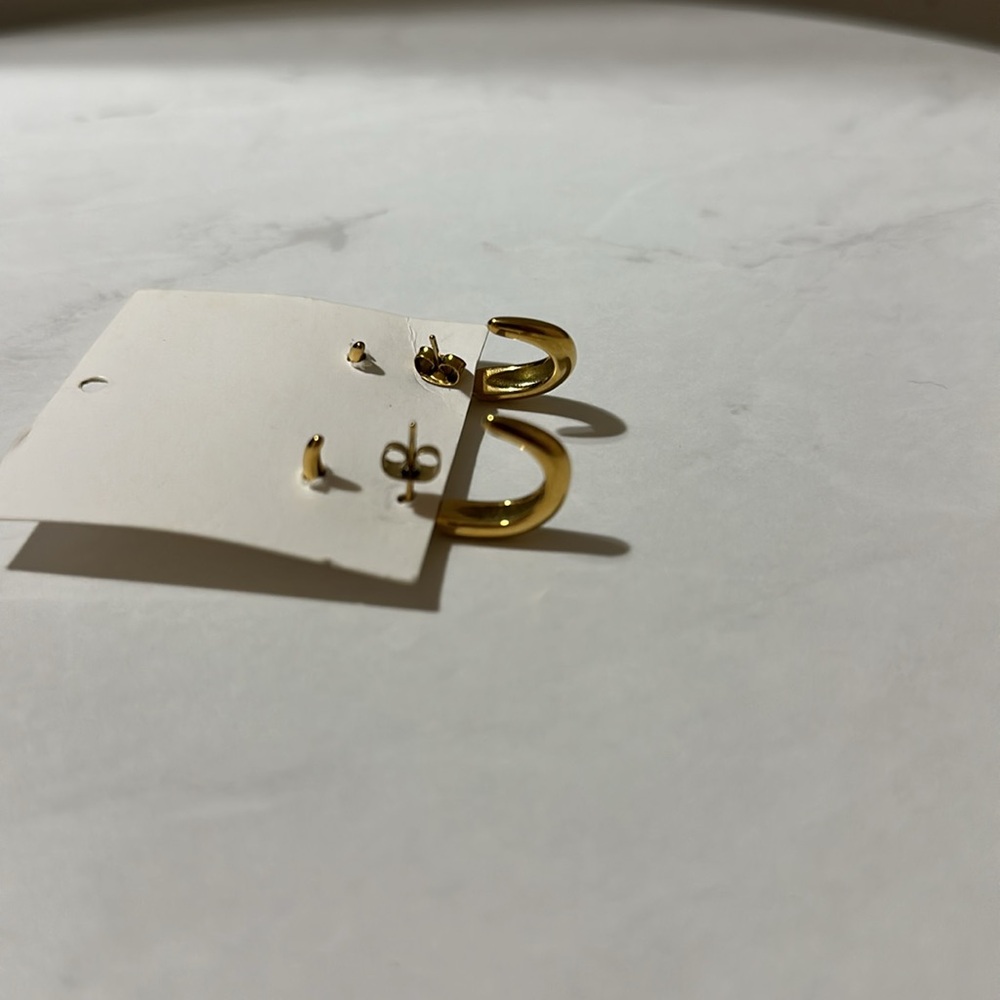 Gold Classic Hoop Earrings - Picture 3 of 3